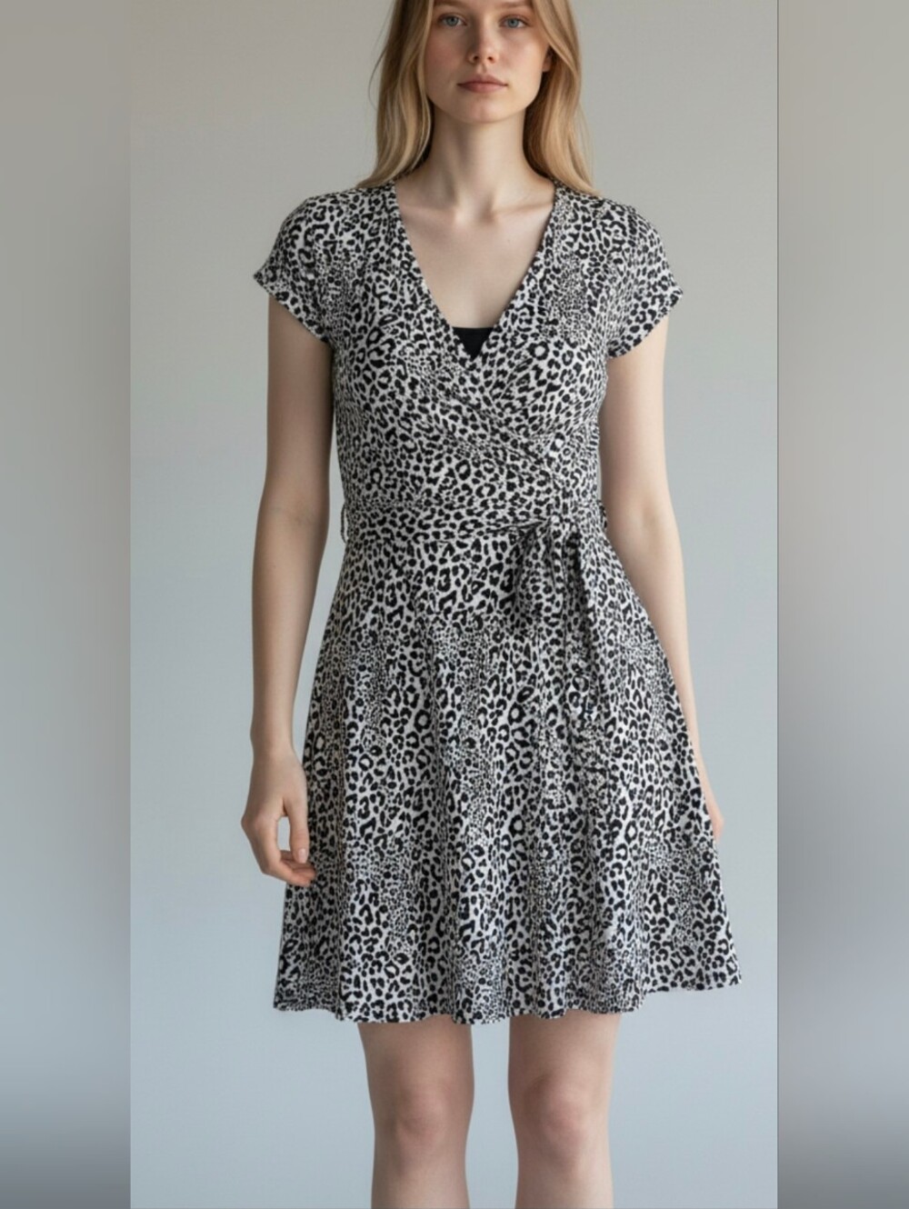 Liz Claiborne Black & White Leopard Wrap Dress - , Women Dresses. Size S